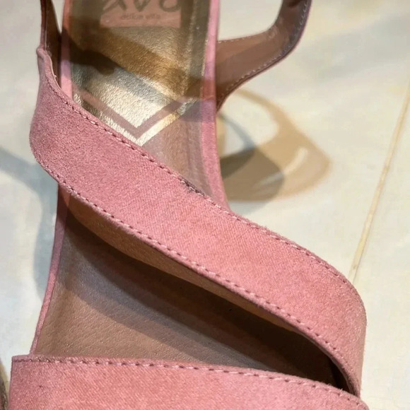 DV 8 Pierre Strappy Wedge Sandal soft pink size 8 - Picture 5 of 5